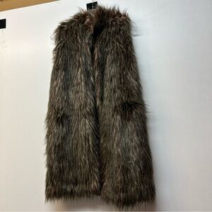 Chic Faux Fur Vest in Brown and Black